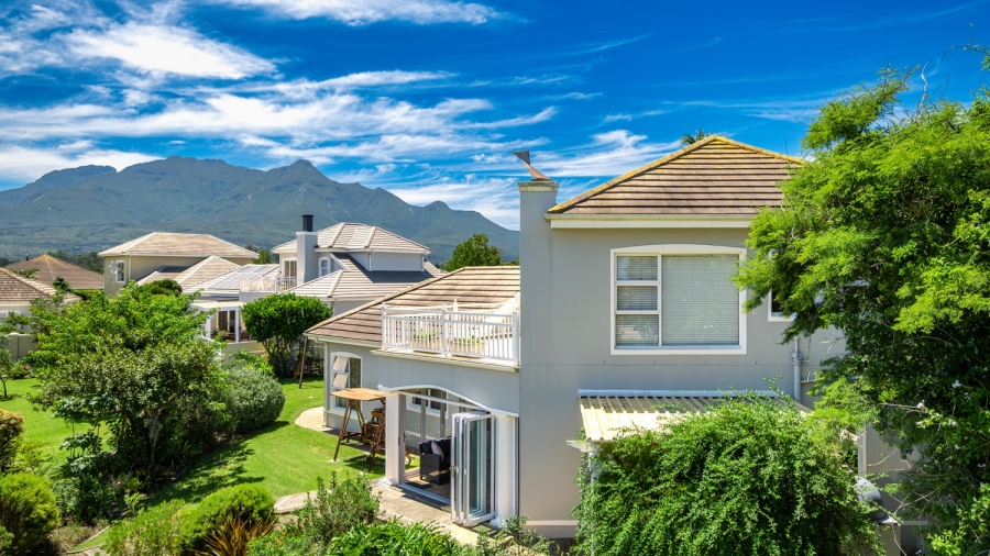 3 Bedroom Property for Sale in Kingswood Golf Estate Western Cape